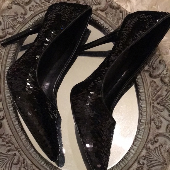 MICHAEL Michael Kors sequined heels❤️❤️ - Picture 3 of 7